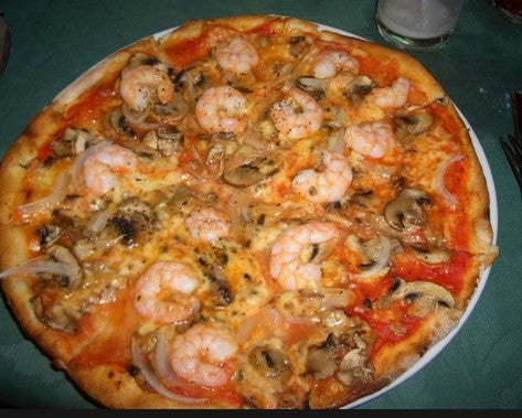 بيتزا فاكهة البحر